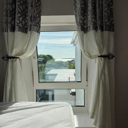 Charlie Og's Bridge House بيت للعطل *