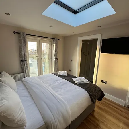 Ferienhaus Charlie Og's Bridge House *