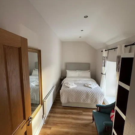 Charlie Og's Bridge House Ferienhaus *