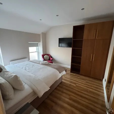 Charlie Og's Bridge House Ferienhaus *