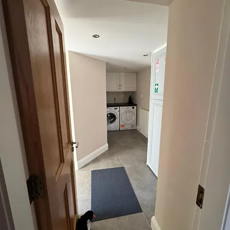 Charlie Og's Bridge House *