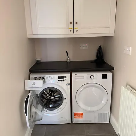 Charlie Og's Bridge House بيت للعطل