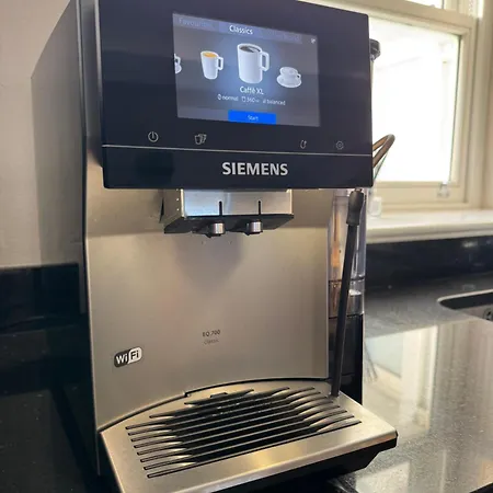 Charlie Og's Bridge House دونغلو