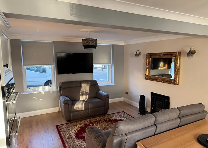 Charlie Og's Bridge House