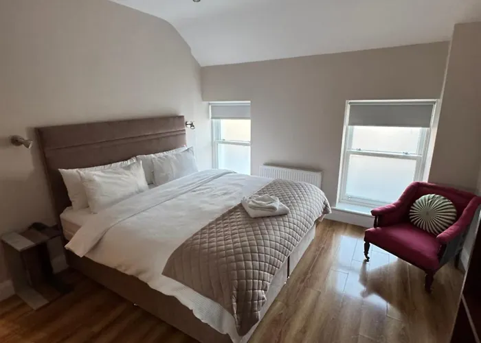 Charlie Og's Bridge House 펜션 던글로